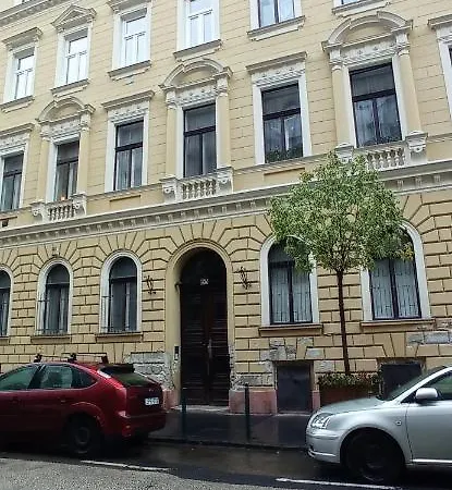 Apartman Western *