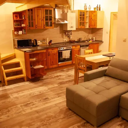 Western Apartman *